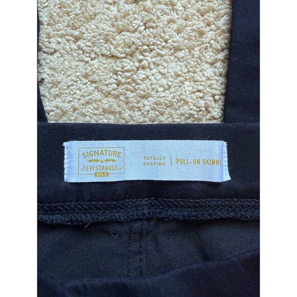 Signature Gold Levi Strauss Totally Shaping Pull On Skinny Black Womens 14 Short - Picture 9 of 11